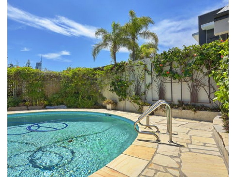 55 Gibraltar Drive, Isle Of Capri QLD 4217