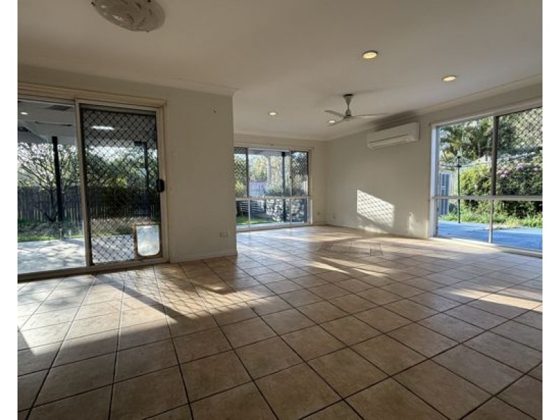 18 Hillburn Street, Runcorn QLD 4113