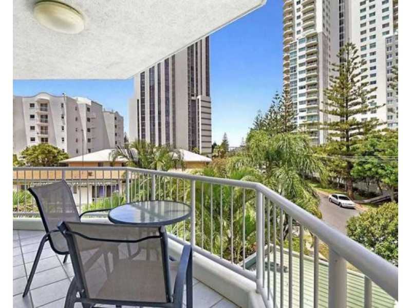 U14 15 Anne Avenue, Broadbeach QLD 4218