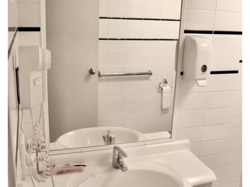 U14 15 Anne Avenue, Broadbeach QLD 4218