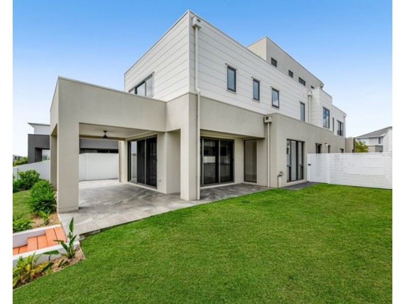 8812 The Point Circuit , Sanctuary Cove, Hope Island QLD 4212