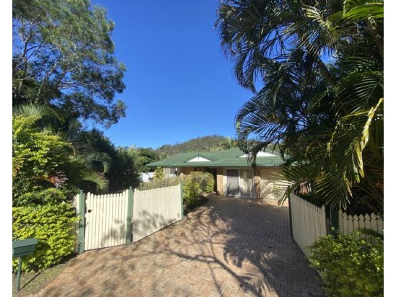 27 Wyncroft Street, Holland Park QLD 4121