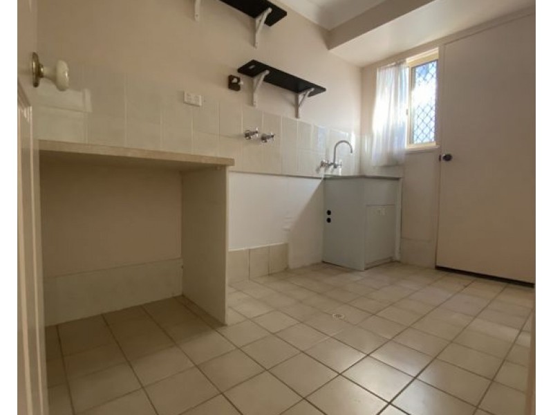 27 Wyncroft Street, Holland Park QLD 4121