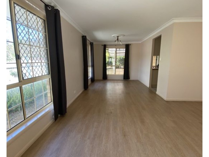 27 Wyncroft Street, Holland Park QLD 4121