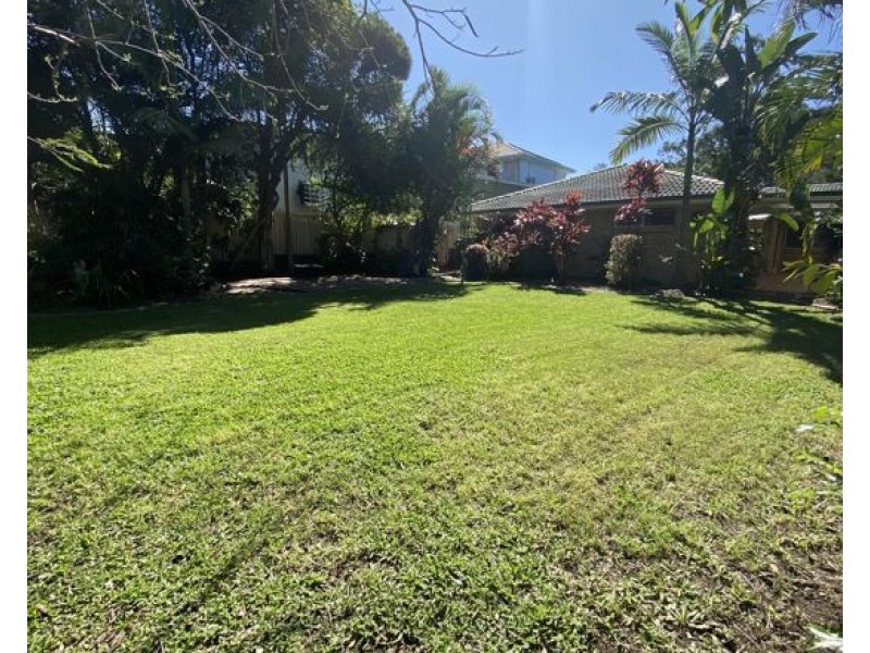 27 Wyncroft Street, Holland Park QLD 4121