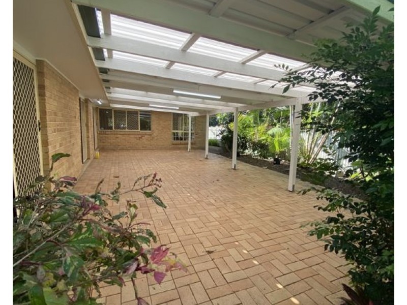 27 Wyncroft Street, Holland Park QLD 4121