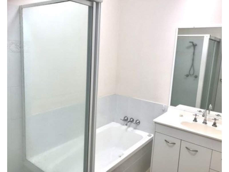 19 Sellin Place, Currumbin Waters QLD 4223