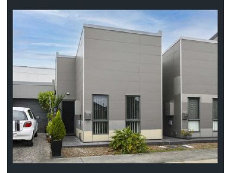 26 Blue Mountains Crescent, Fitzgibbon QLD 4018