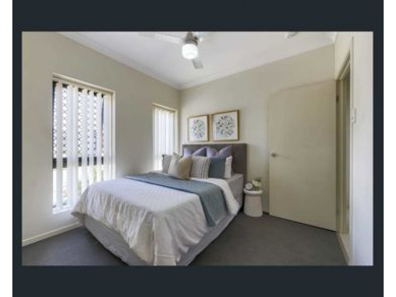 26 Blue Mountains Crescent, Fitzgibbon QLD 4018