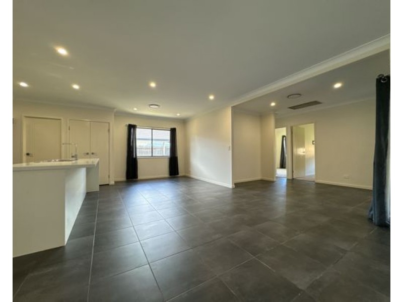 165 Darlington Drive, Yarrabilba QLD 4207