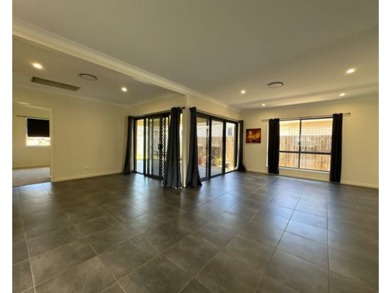 165 Darlington Drive, Yarrabilba QLD 4207