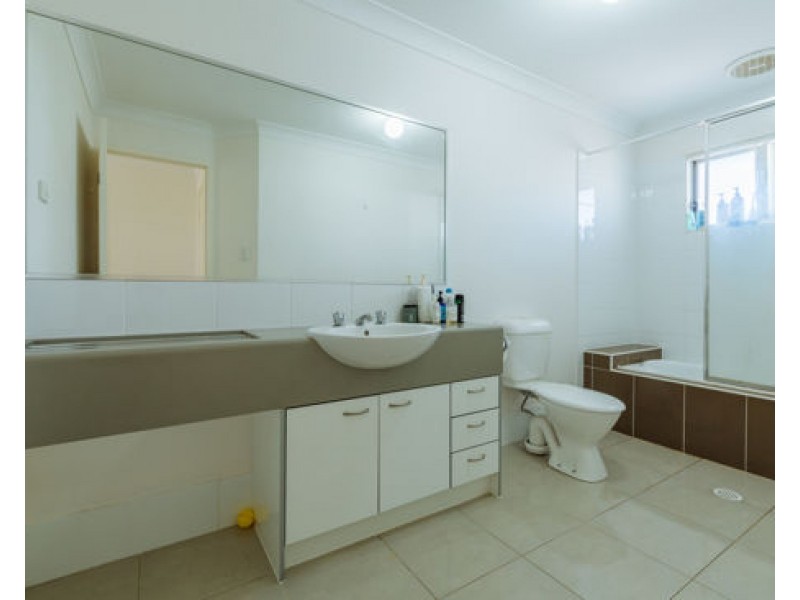 31/1 McAuley Parade, Pacific Pines QLD 4211