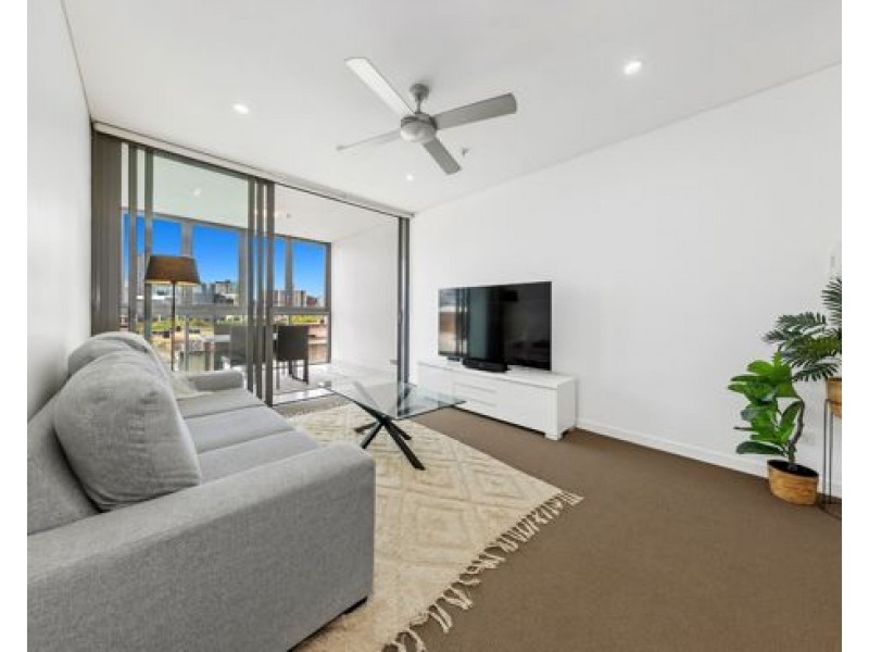 1038/16 Hamilton Place, Bowen Hills QLD 4006