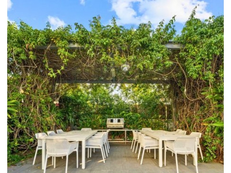 1038/16 Hamilton Place, Bowen Hills QLD 4006