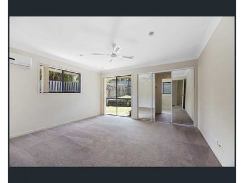 7 Jonathan St, Upper Coomera QLD 4209