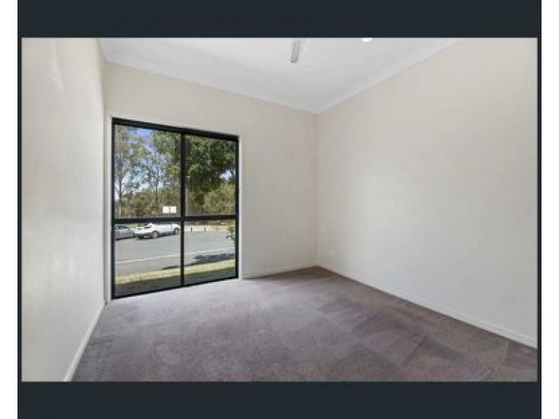 7 Jonathan St, Upper Coomera QLD 4209