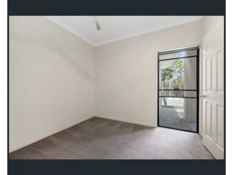 7 Jonathan St, Upper Coomera QLD 4209