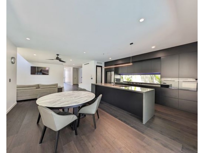 7826 Pavilions Close, Hope Island QLD 4212