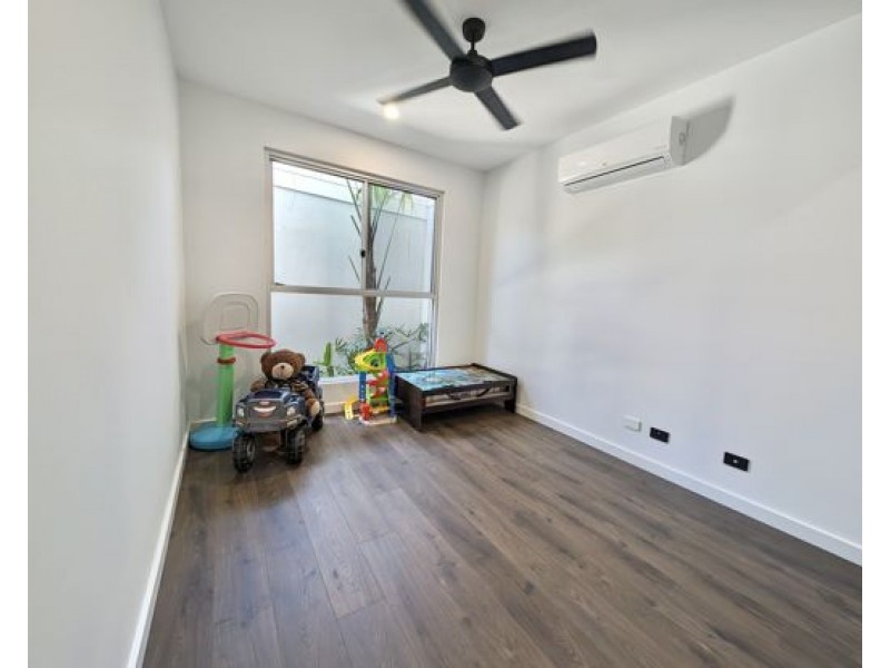 7826 Pavilions Close, Hope Island QLD 4212