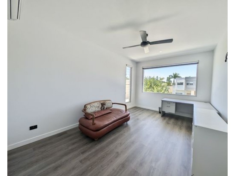 7826 Pavilions Close, Hope Island QLD 4212