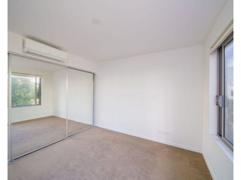 3214/1-7 Waterford Court, Bundall QLD 4217