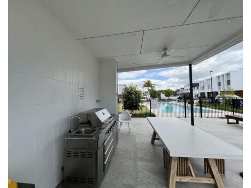29/8 Ben Dalley Drive, Helensvale QLD 4212