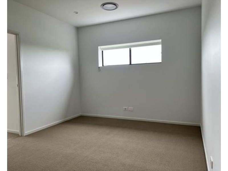 29/8 Ben Dalley Drive, Helensvale QLD 4212