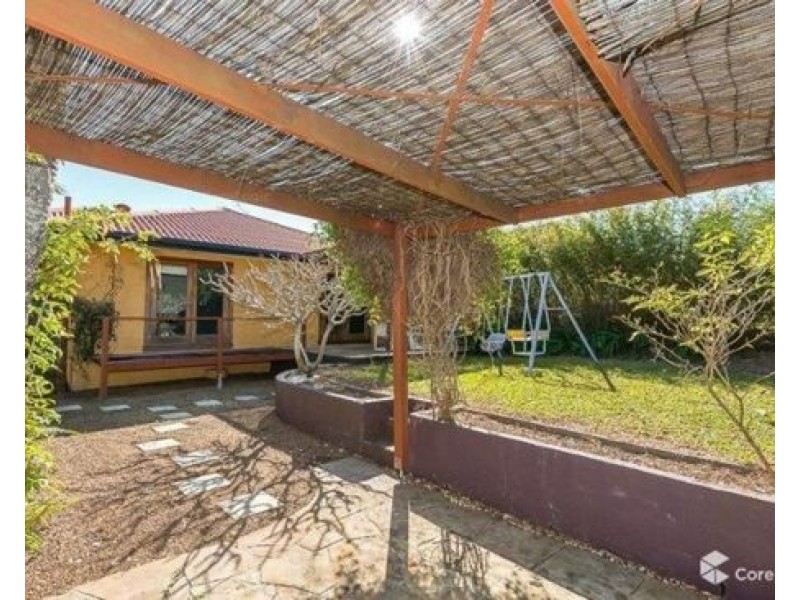 30 LIND AVENUE, Southport QLD 4215