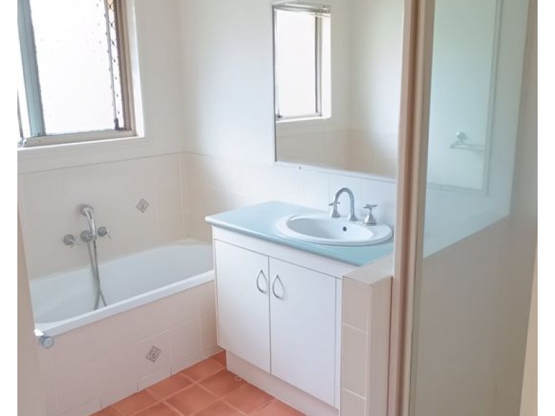 16 Toona place, Calamvale QLD 4116