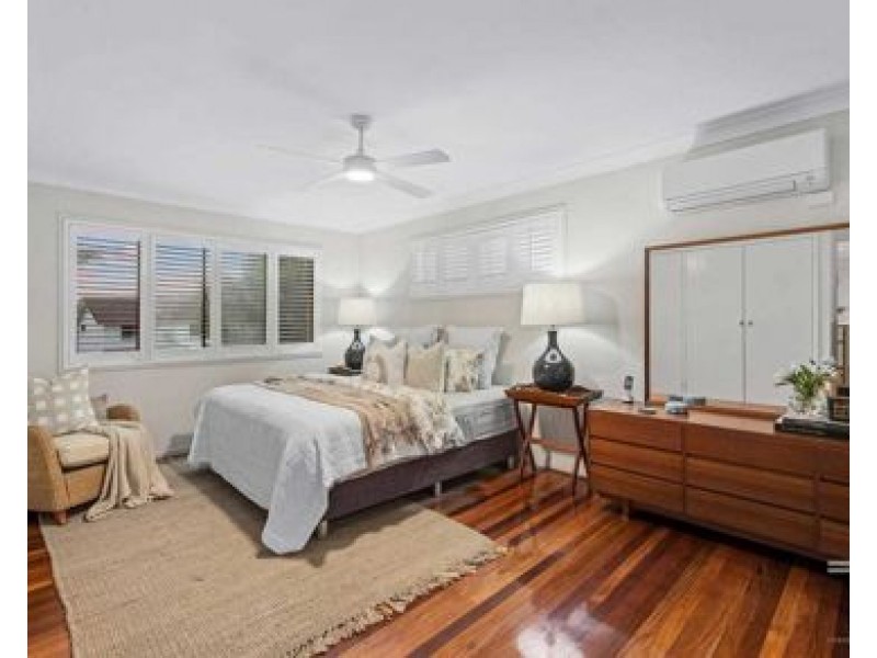 1 Brodick street, Carindale QLD 4152