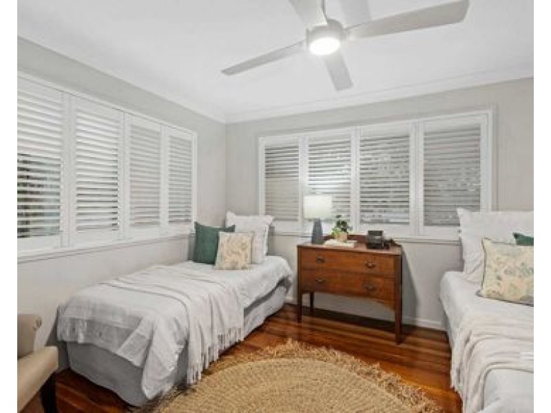 1 Brodick street, Carindale QLD 4152