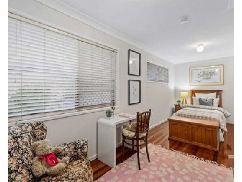 1 Brodick street, Carindale QLD 4152