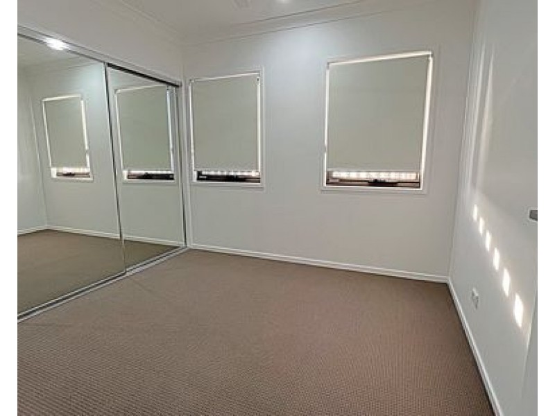 36 Avondale Cres, Parkinson QLD 4115