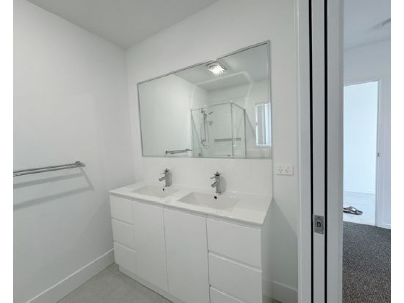68 Juniper Dr, Greenbank QLD 4124