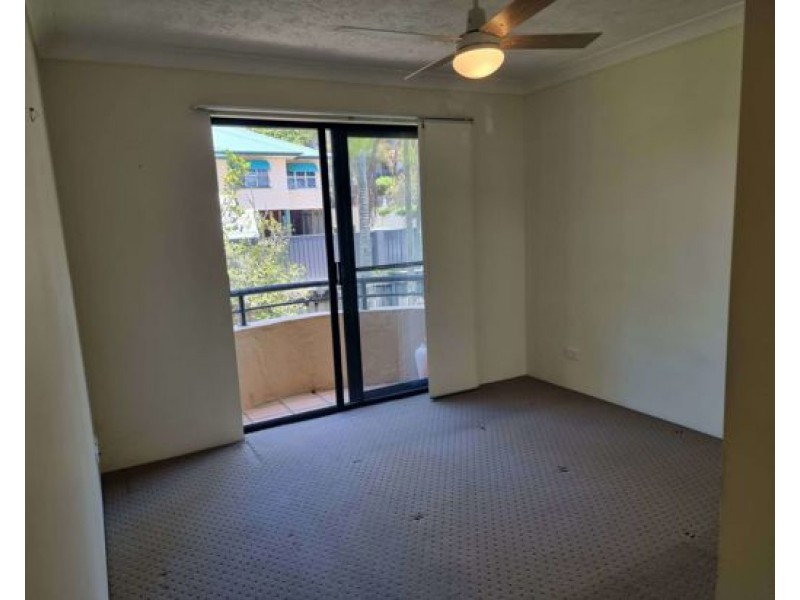 16-26 Waverley Street, Southport QLD 4215