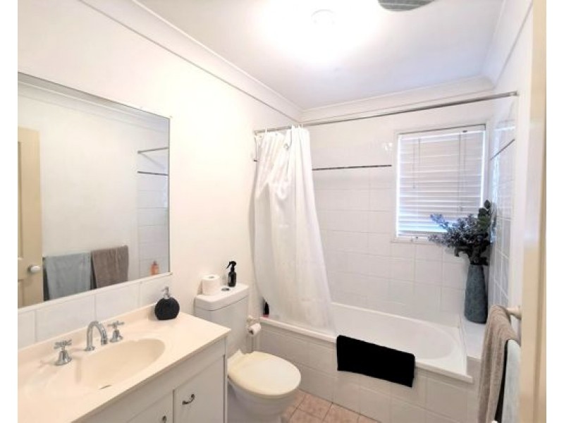 100/2 Anaheim drive, Helensvale QLD 4212