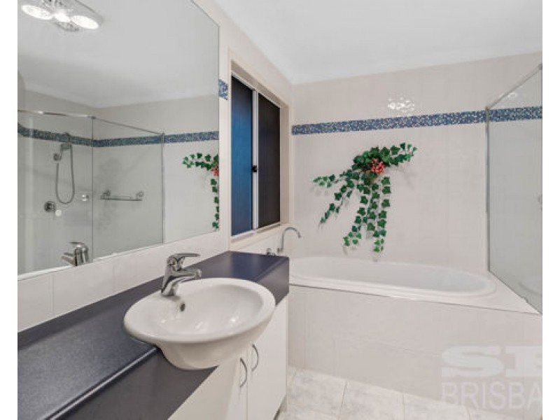 22 Hunter Close, Calamvale QLD 4116