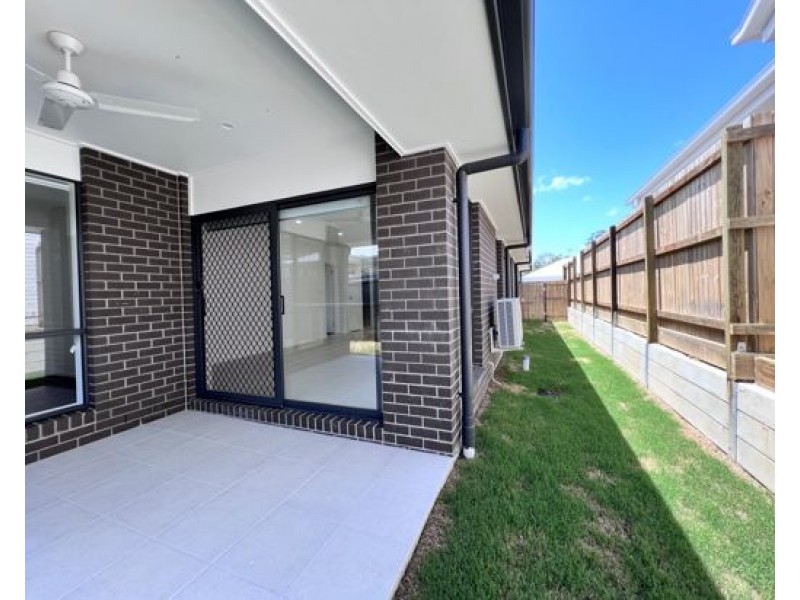 12 Robin Street, Morayfield QLD 4506