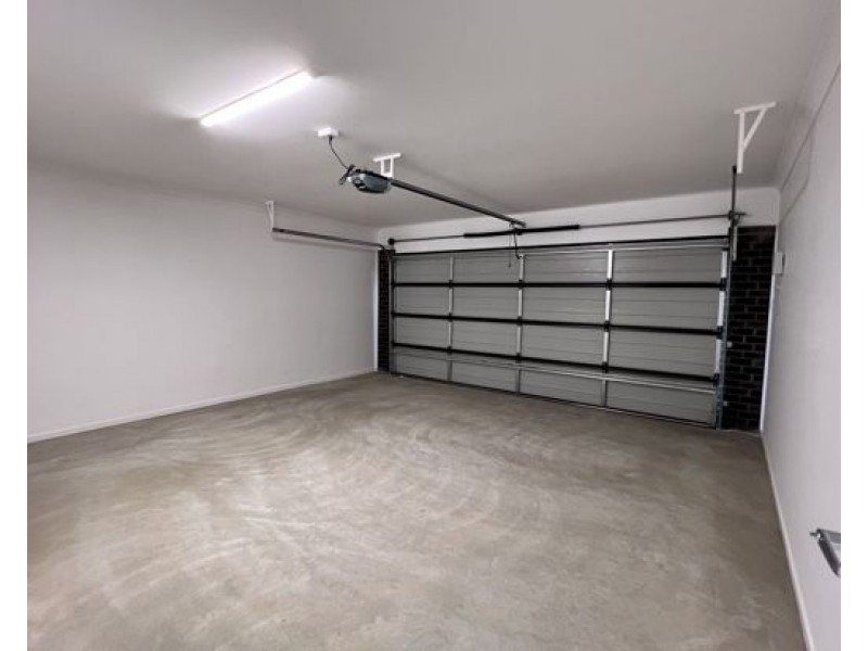 12 Robin Street, Morayfield QLD 4506