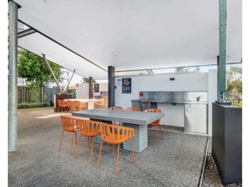 2102 42 Laver Drive, Robina QLD 4226