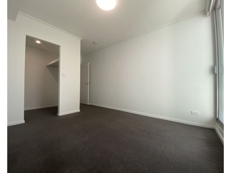 2102 42 Laver Drive, Robina QLD 4226