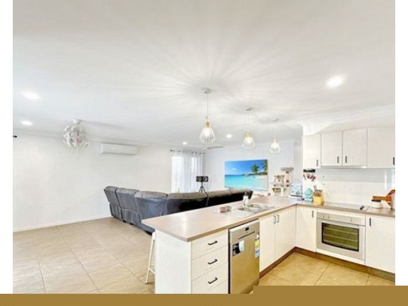 9 DAISY ST, Springfield Lakes QLD 4300