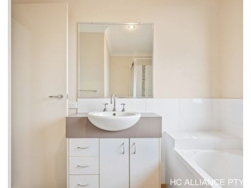 9 DAISY ST, Springfield Lakes QLD 4300