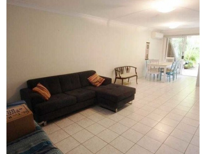 37 128 Benowa Road, Southport QLD 4215