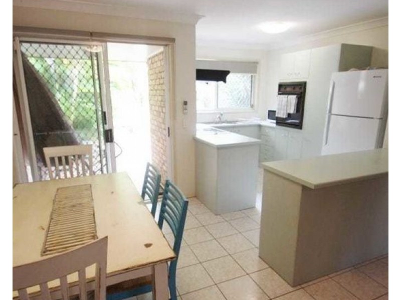 37 128 Benowa Road, Southport QLD 4215