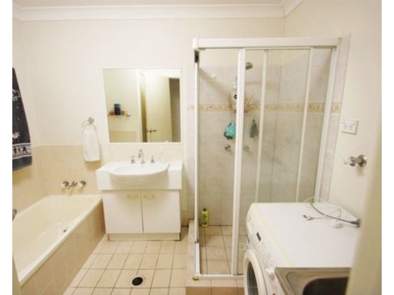 37 128 Benowa Road, Southport QLD 4215
