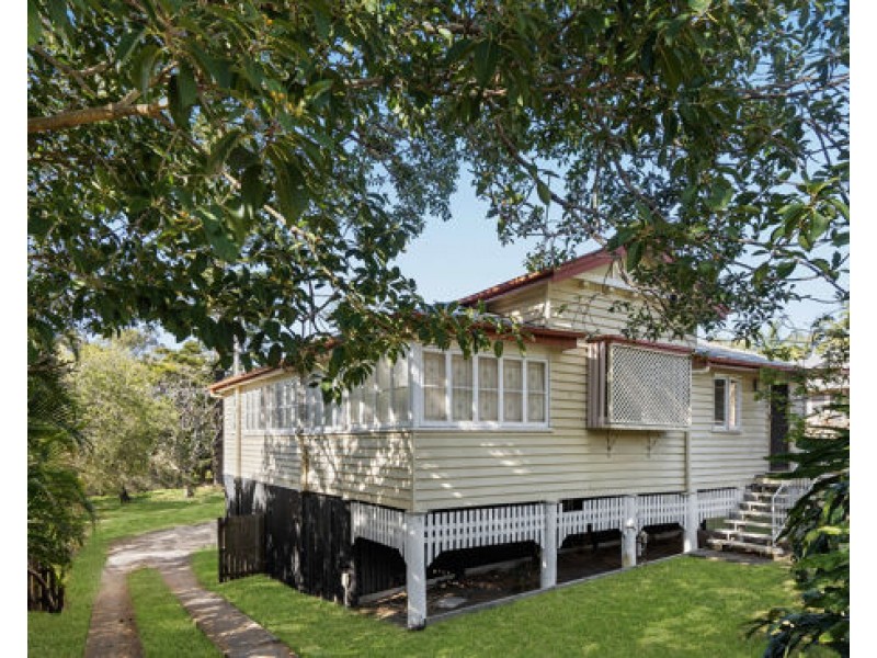 38 Balmoral Street, Hawthorne QLD 4171