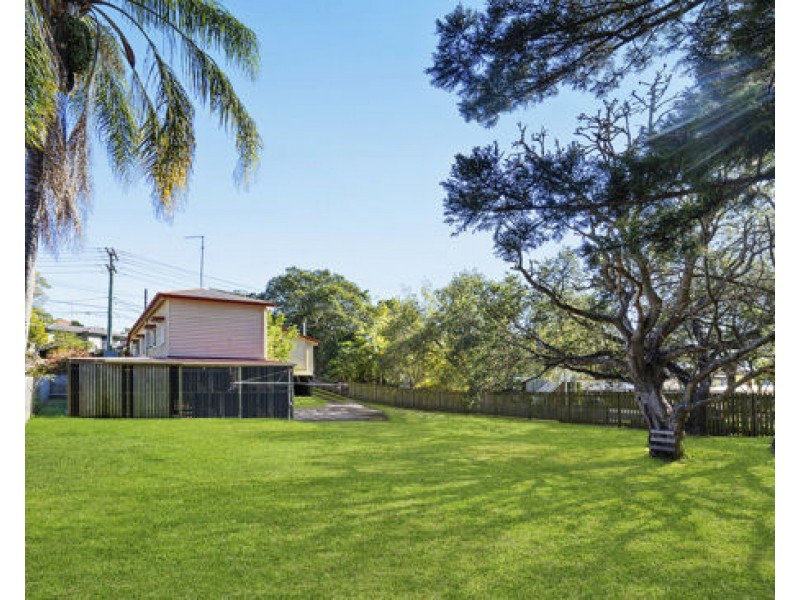 38 Balmoral Street, Hawthorne QLD 4171