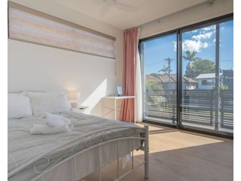 21-23 Worden St, Morningside QLD 4170