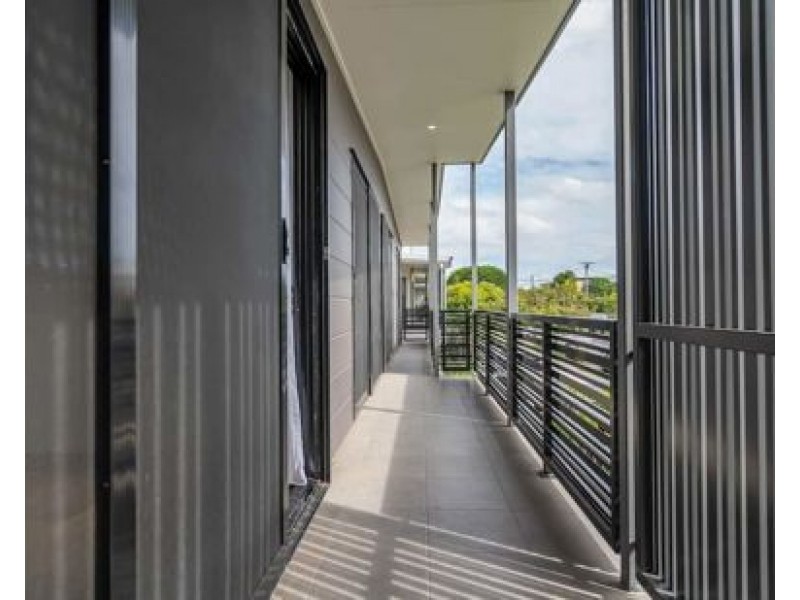 21-23 Worden St, Morningside QLD 4170